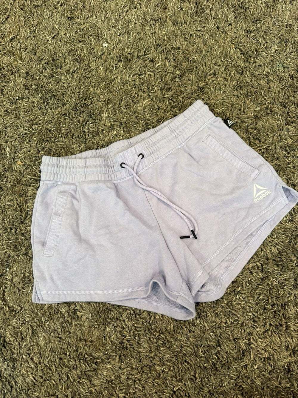 Reebok Women's Light Purple Athletic Shorts with Pockets Size Medium